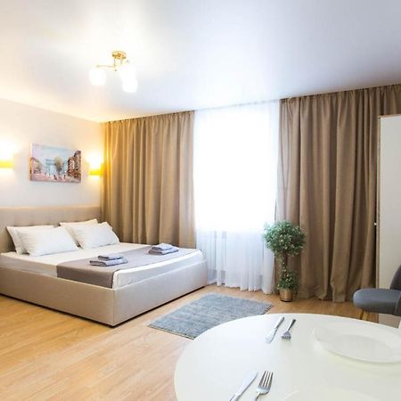 Apartment In The City Center - Gimnasiyna Naberezhna 24A-1 Kharkiv Eksteriør bilde