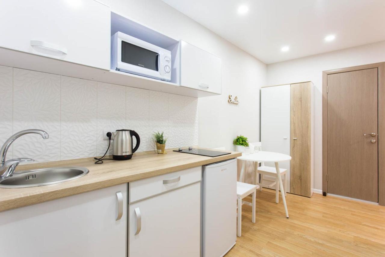 Apartment In The City Center - Gimnasiyna Naberezhna 24A-1 Kharkiv Eksteriør bilde