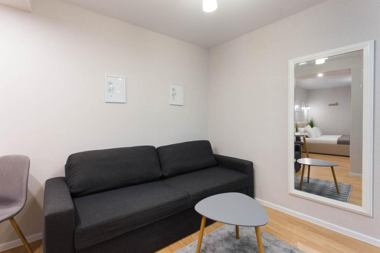 Apartment In The City Center - Gimnasiyna Naberezhna 24A-1 Kharkiv Eksteriør bilde