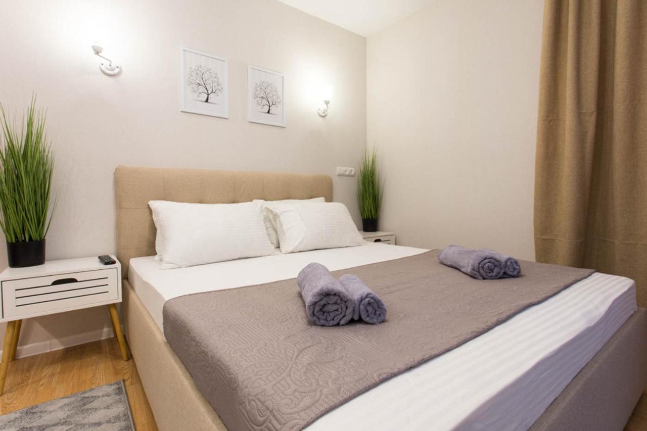 Apartment In The City Center - Gimnasiyna Naberezhna 24A-1 Kharkiv Eksteriør bilde