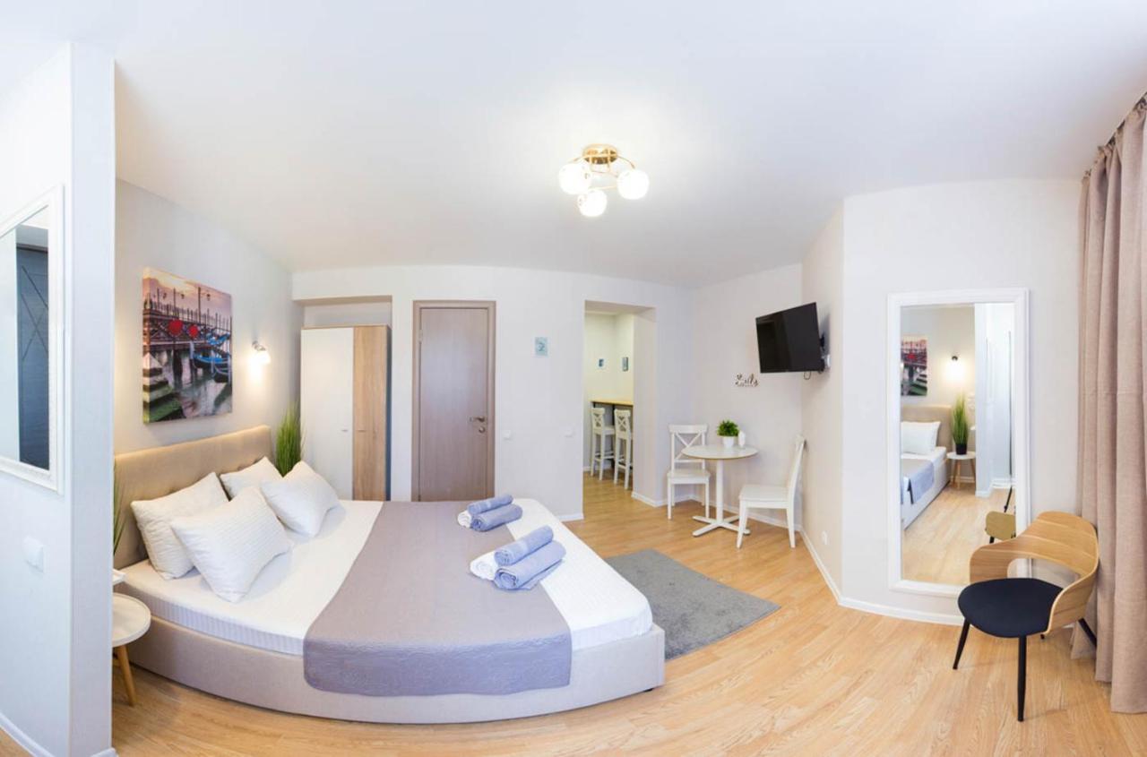 Apartment In The City Center - Gimnasiyna Naberezhna 24A-1 Kharkiv Eksteriør bilde
