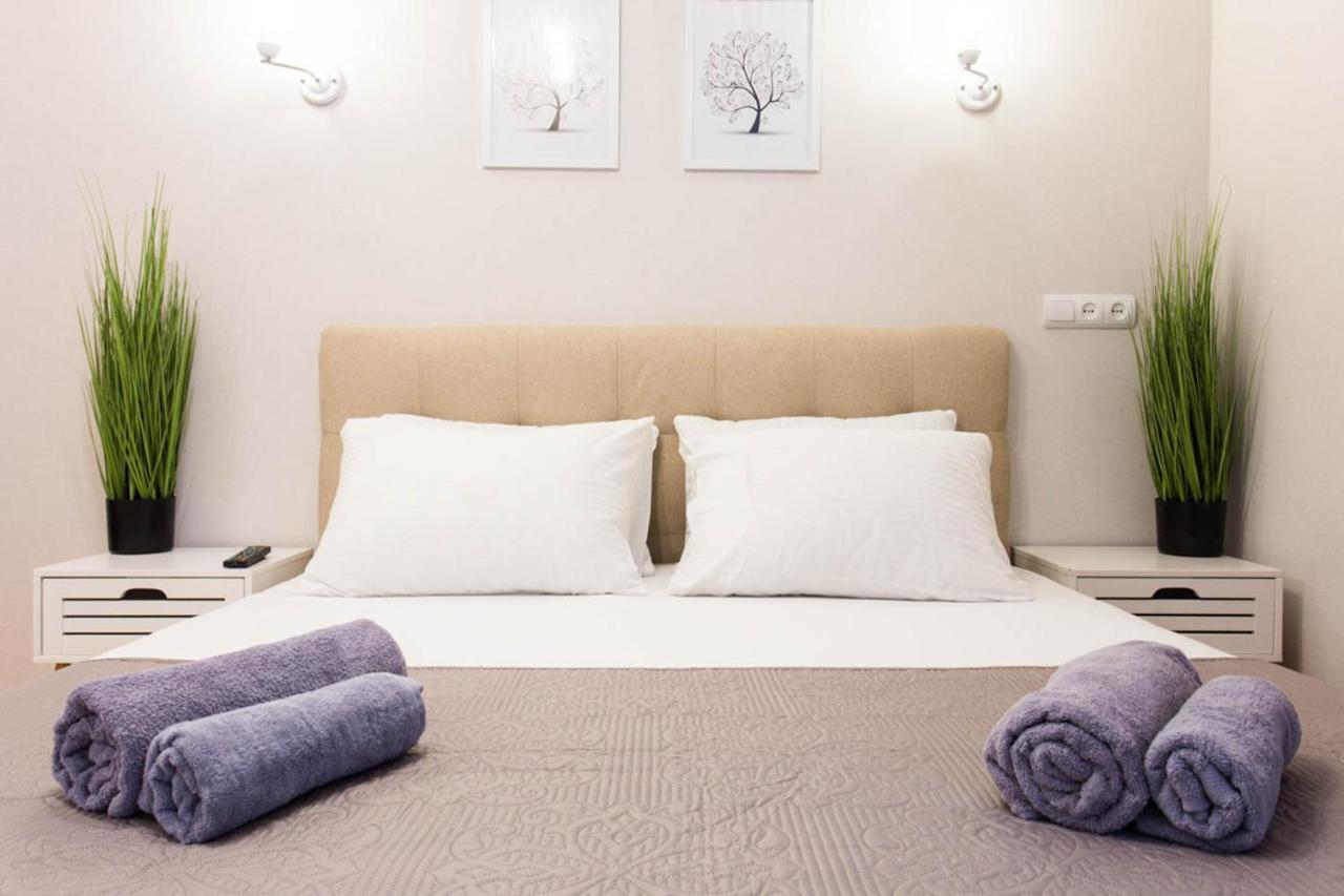 Apartment In The City Center - Gimnasiyna Naberezhna 24A-1 Kharkiv Eksteriør bilde