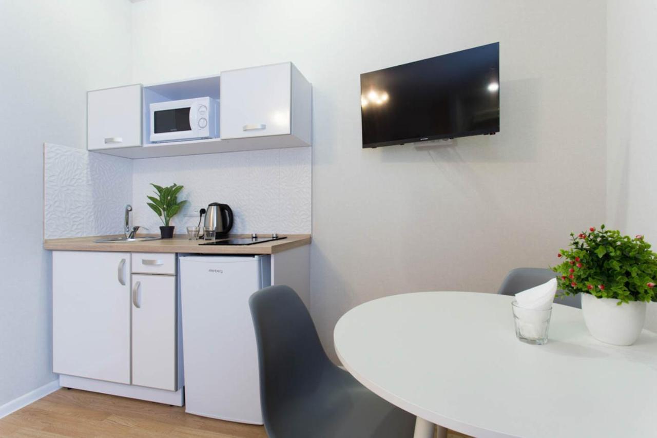 Apartment In The City Center - Gimnasiyna Naberezhna 24A-1 Kharkiv Eksteriør bilde