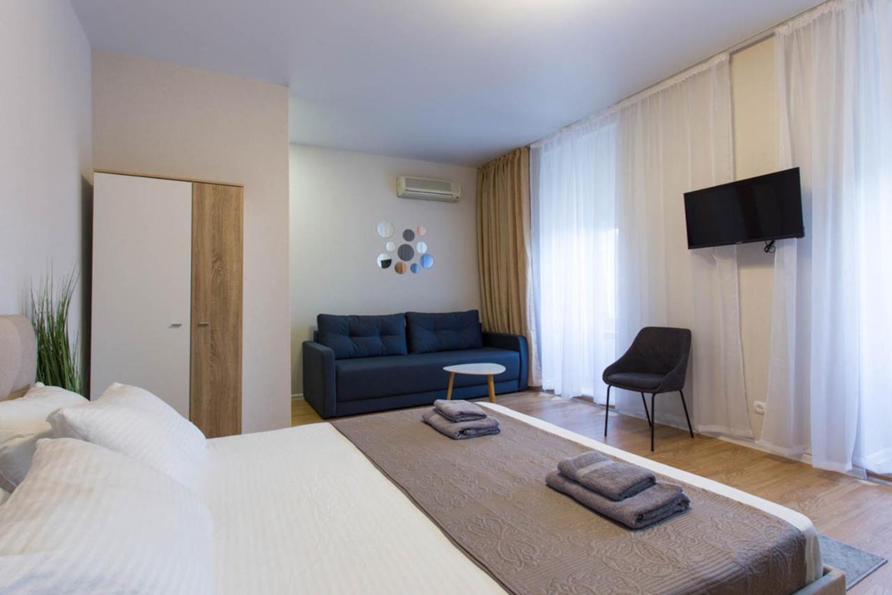 Apartment In The City Center - Gimnasiyna Naberezhna 24A-1 Kharkiv Eksteriør bilde