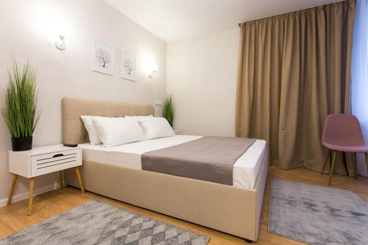 Apartment In The City Center - Gimnasiyna Naberezhna 24A-1 Kharkiv Eksteriør bilde