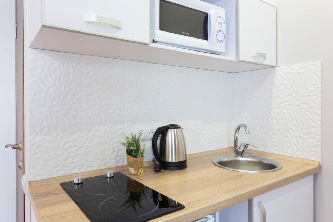 Apartment In The City Center - Gimnasiyna Naberezhna 24A-1 Kharkiv Eksteriør bilde