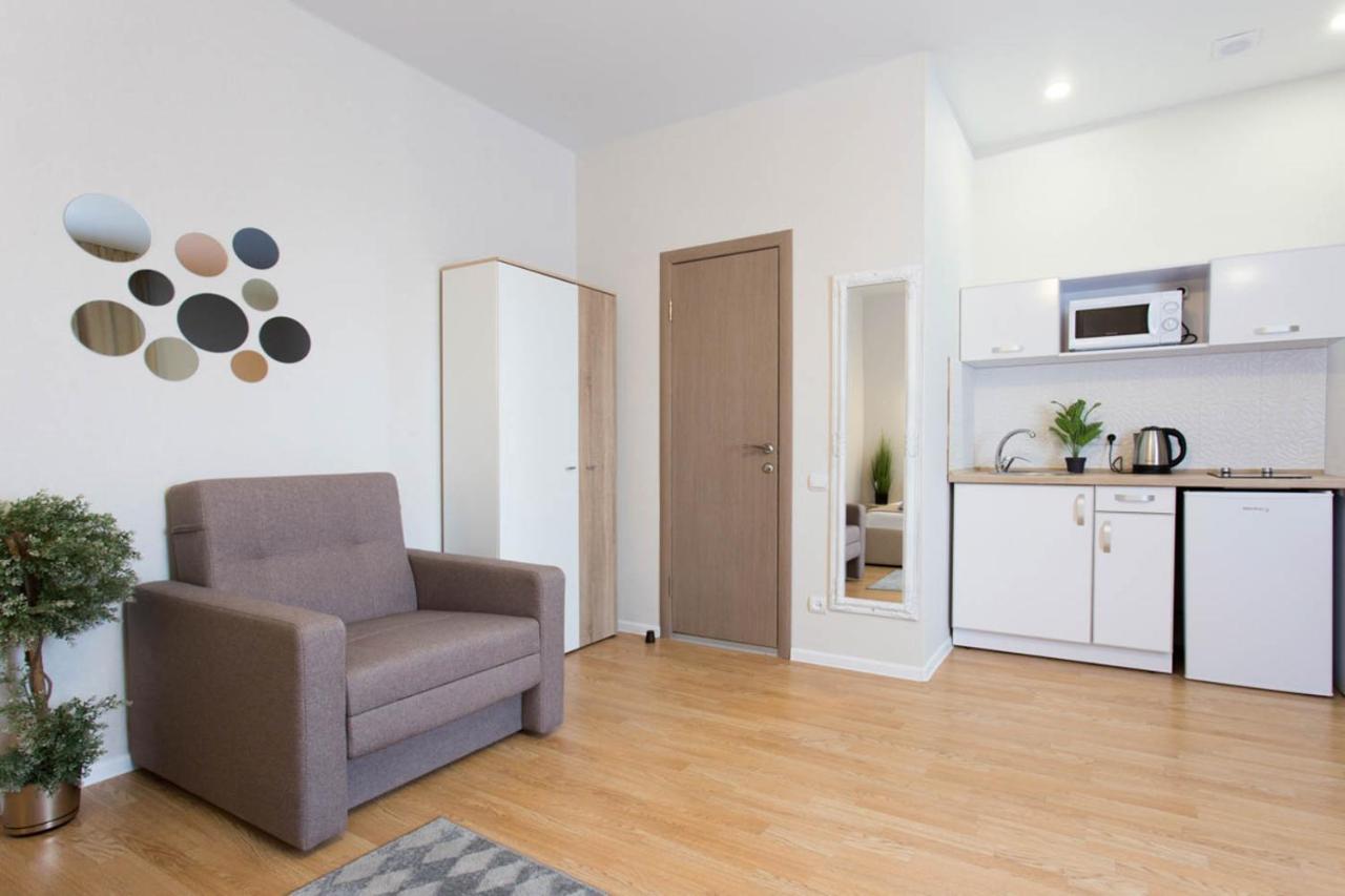 Apartment In The City Center - Gimnasiyna Naberezhna 24A-1 Kharkiv Eksteriør bilde