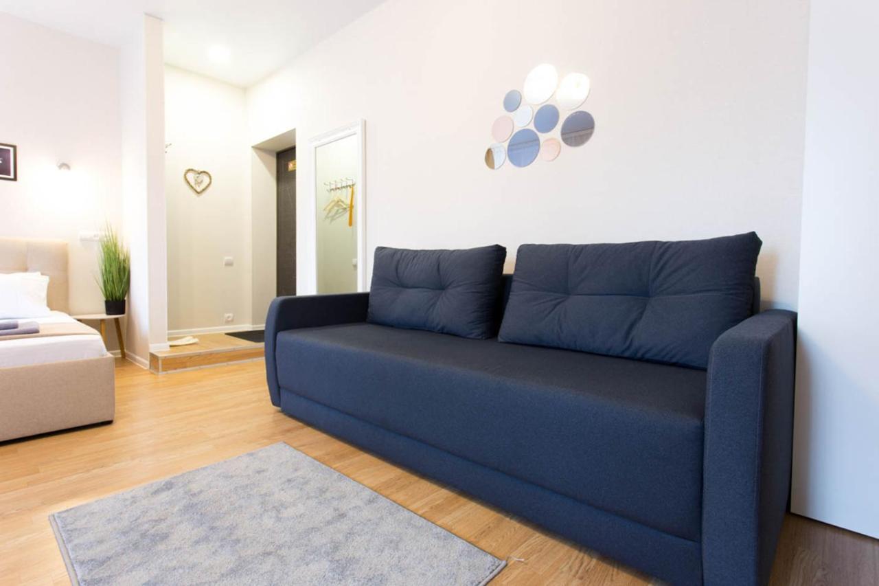 Apartment In The City Center - Gimnasiyna Naberezhna 24A-1 Kharkiv Eksteriør bilde
