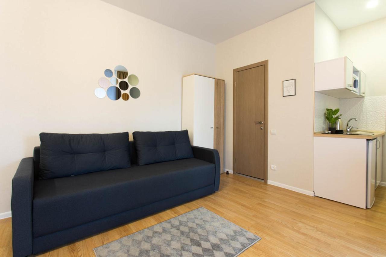 Apartment In The City Center - Gimnasiyna Naberezhna 24A-1 Kharkiv Eksteriør bilde